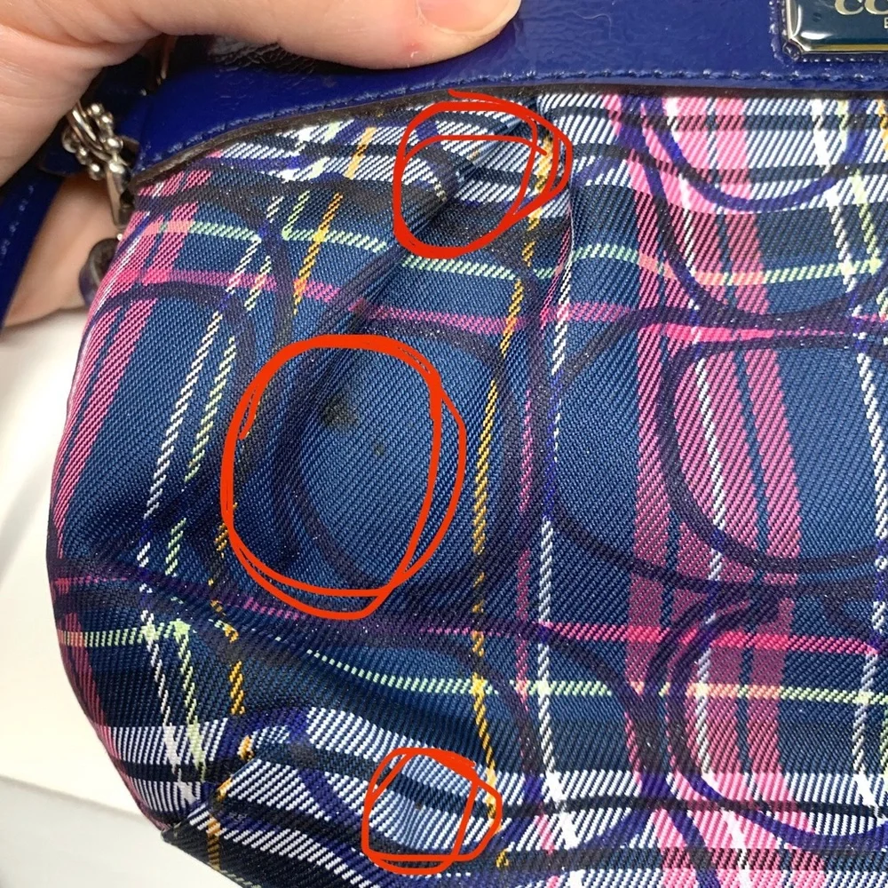 Coach Tartan Print Pleated Patent Trim Wristlet - Picture 7 of 9